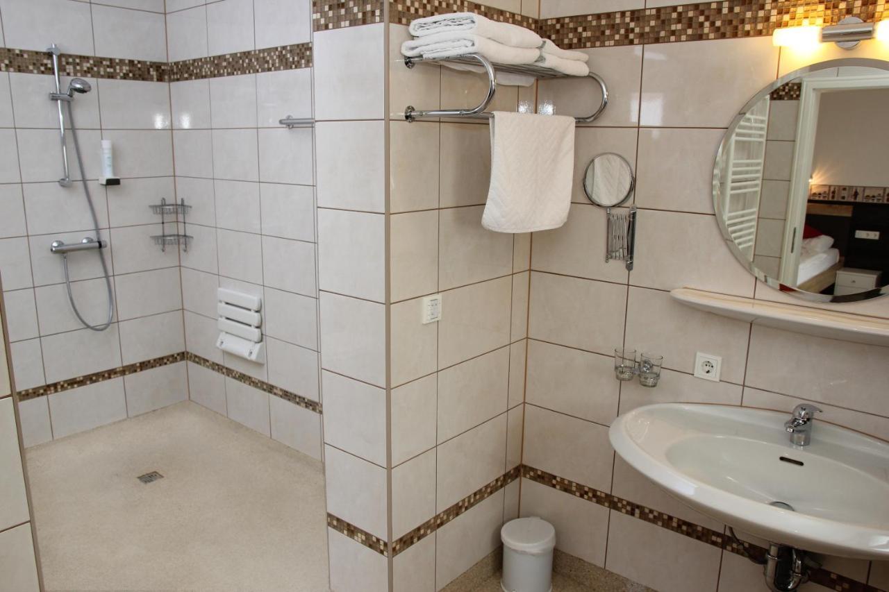 Hotel Am Donaubogen Sarching المظهر الخارجي الصورة